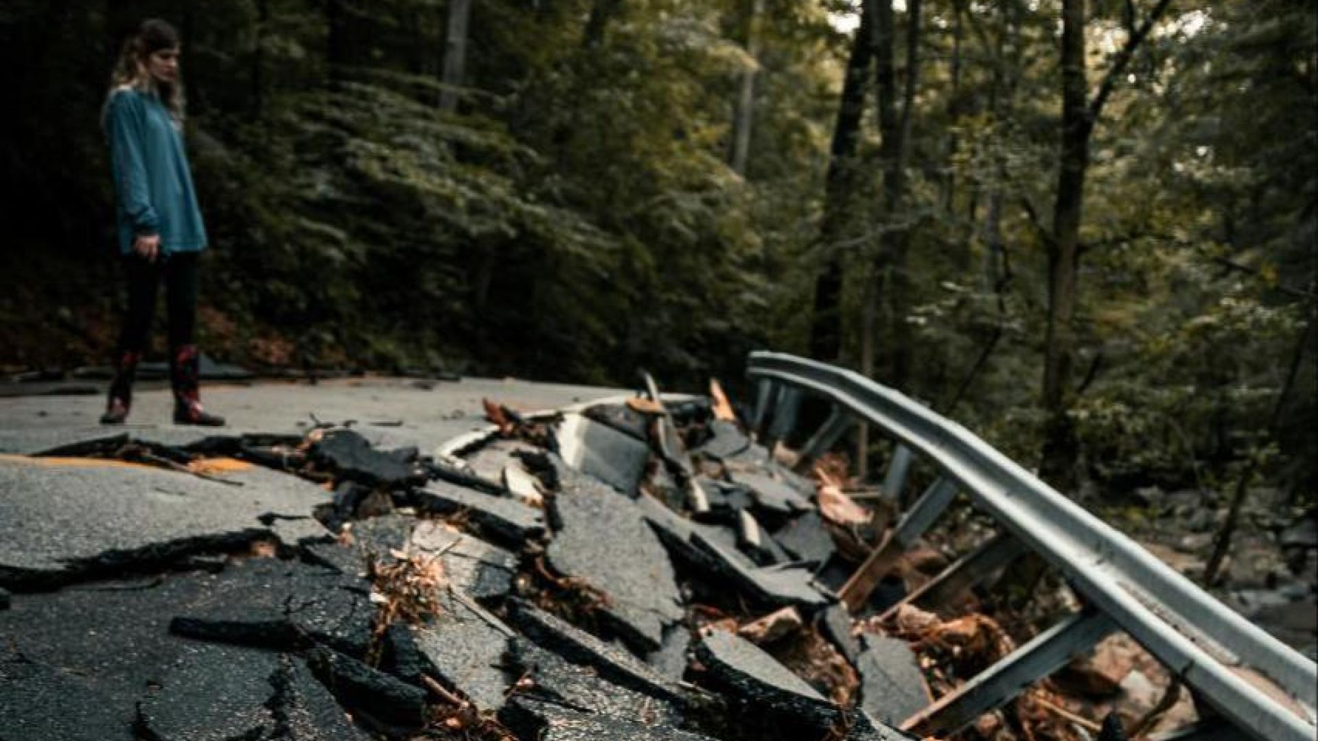 Collapse of infrastructures